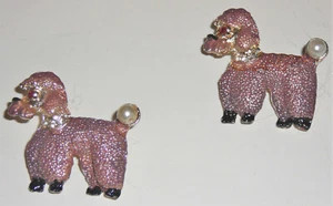 Two vintage apricot poodle brooches, pearl accent tails. Crystal eyes and enamel - Picture 1 of 2