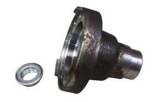 2016 Dodge Challenger R/T Scat Pack 8 Speed Yoke Flange Assembly 80k - Picture 1 of 8