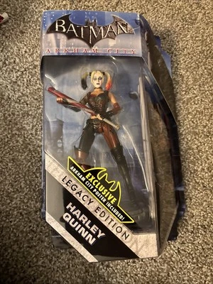 DC Comics - Figura Harley Quinn Batman Arkham City Legacy Edition con póster Foto 1 de 3