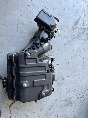 2013 - 2017 HONDA ACCORD OEM 2.4L ENGINE INTAKE MANIFOLD & THROTTLE BODY - Image 1 of 4