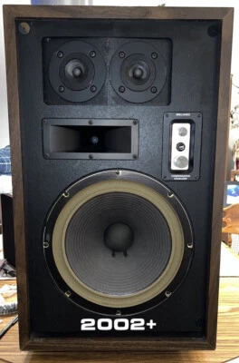 ALTAVOZ CON PARRILLA RARO VINTAGE CRITERIO LAFAYETTE 2002+ Foto 1 de 4