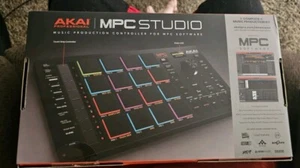 AKAI PROFESSIONAL - MPC Studio - Music Production Kit Mint CIB Used Once - Picture 1 of 3