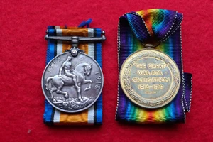 WW1 BRITISH WAR AND VICTORY MEDAL PAIR . 2991 PTE. R. J. KINMAN GLOUC REG . - Picture 1 of 4