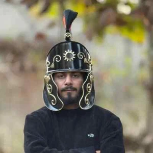 Casco medieval caballero negro soldado imperial romano caballero guerrero casco romano - Imagen 1 de 7