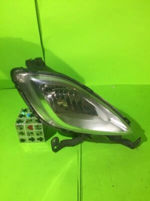 Luz antiniebla Hyundai Elantra 2011 2012 2013 lado derecho/pasajero OEM #92202-3X Foto 1 de 4