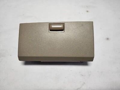 2007 - 2013 Toyota Tundra Passenger Door Panel Storage Cubby (Beige) 67648-0C010 Foto 1 de 4