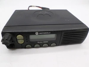 Motorola CM300 Radio UHF 438-470MHz Mobile Radio AAM50RNF9AA1AN - Bad LCD - Picture 1 of 11