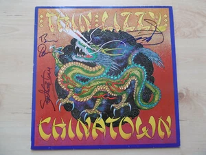 Thin Lizzy Autogramme signed LP-Cover Vinyl "Chinatown" - Picture 1 of 1