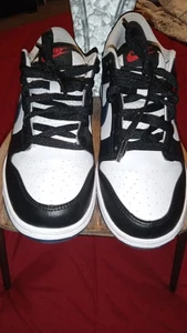 Grade School Dunks Shoes - Picture 1 of 6