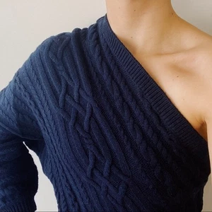 Suéter Joie de un hombro azul marino tejido con cable pequeño nuevo con etiquetas - Imagen 1 de 7
