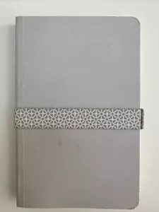 Anthropologie Kayla Journal - "Gedanken". Grau. UVP £18 - Fehlender Stift. - Bild 1 von 4
