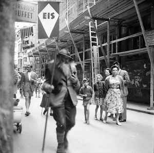 AUTRICHE c. 1955 - Vieil Homme Tyrolien Innsbruck - Négatif 6 x 6 - Aut 95 - Picture 1 of 1