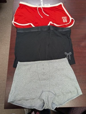 Victoria's Secret Panty Lote De 3 Boyshort Rojo Negro Gris L Nuevo Con Etiquetas Foto 1 de 4