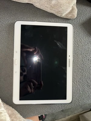 Samsung Galaxy Tab 2 10.1 16GB Wi-Fi, White, Android Tablet - Image 1 of 4