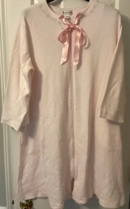 Women’s Miss Elaine Embroidered Waffle Knit Zip Front Robe Sz L Pink Cotton Poly - Picture 1 of 5
