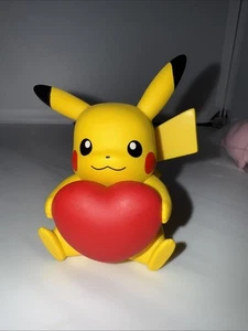 8cm Pokémon Figure Pikachu With Heart (With For Sale China Only) - Imagen 1 de 7