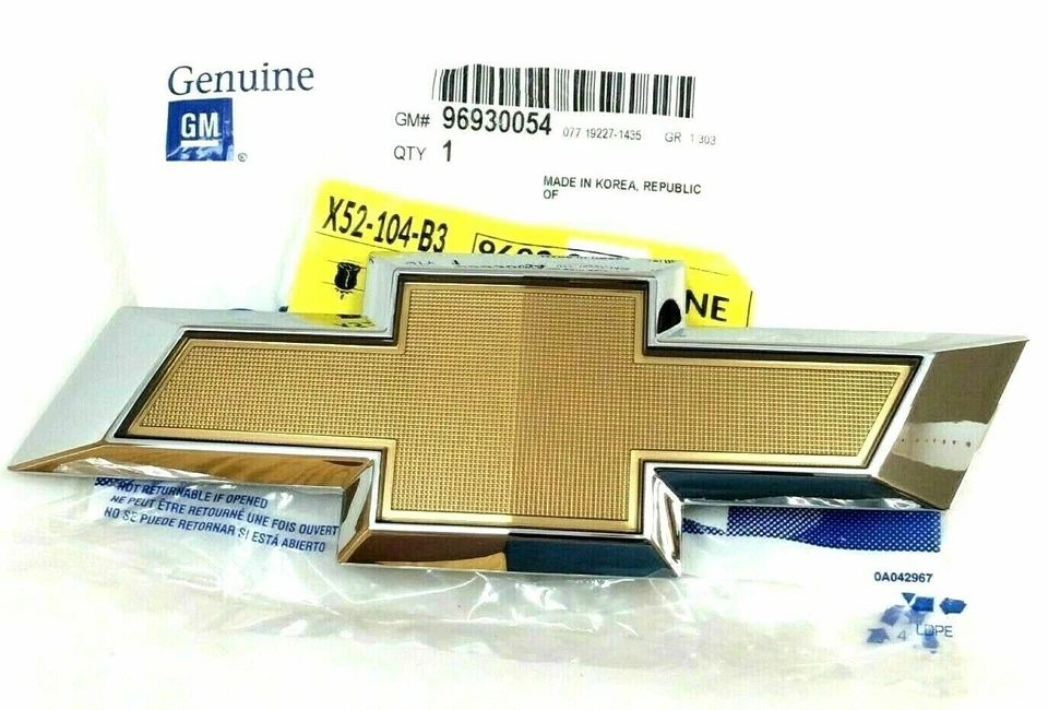 2015-2016 CHEVROLET TRAX FRONT GRILLE BOWTIE EMBLEM 96930054 - Image 1 of 1