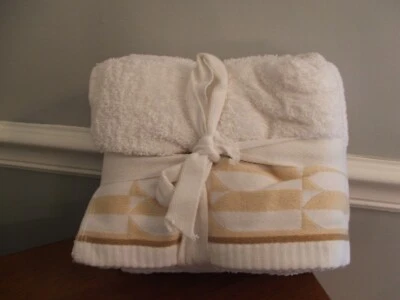 Nuevo con etiquetas Juego de toallas de mano The Novogratz by utica 4 piezas blanco Foto 1 de 4