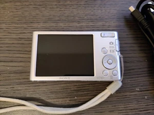 Silver Camera Sony DSC-W830 Cyber-Shot 20.1MP 8x zoom Digital Camera - Picture 1 of 7