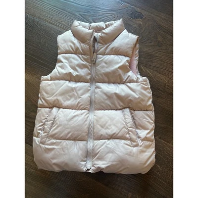 Old Navy Kids Girl's 5T Vest Pink Puffer Sleeveless Full Zip Jacket Coat - Image 1 of 4