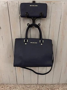 Michael Kors Large Selma Satchel/Shoulder Bag Navy Blue Leather W/clutch - Picture 1 of 24