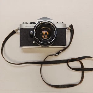 Yashica Pentamatic 35 mm Película SLR y Lente 1:1.8 5.5 cm NO PROBADA CON PELÍCULA LEER - Imagen 1 de 8