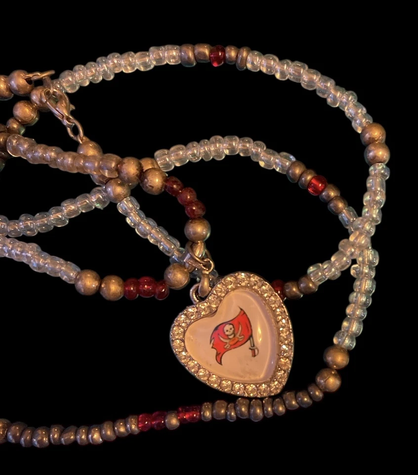 坦帕湾海盗项链心形吊坠带立方氧化锆26英寸 — 第 1/1 张图片