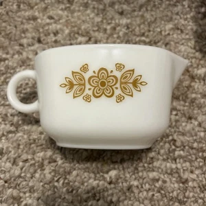 Vintage Pyrex Butterfly Gold Gravy Boat 77-B - Picture 1 of 4