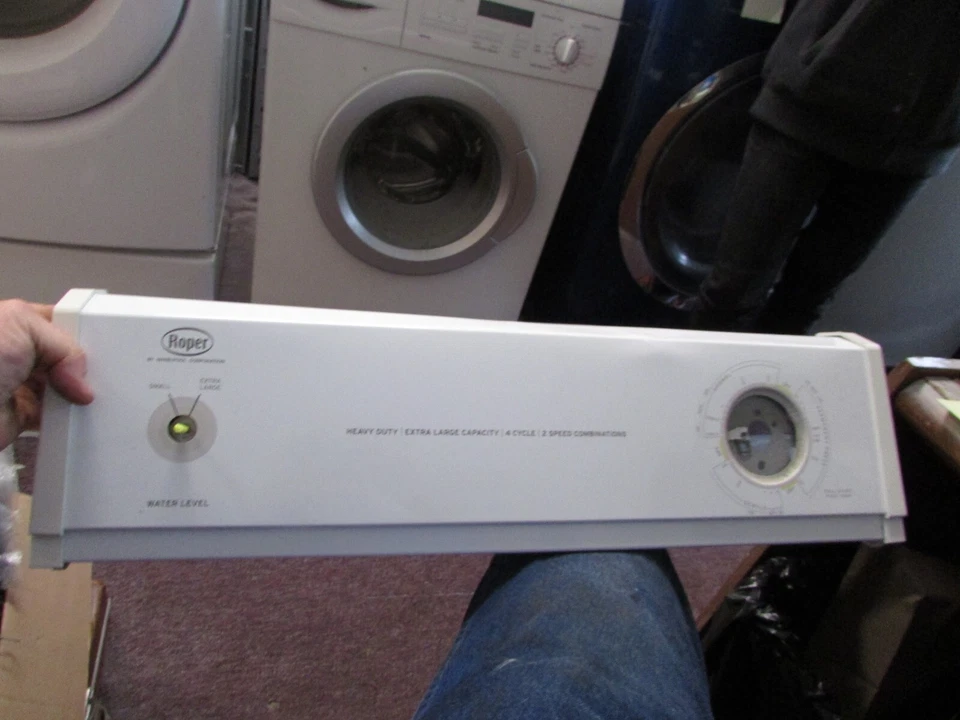 Panel de control de lavadora Roper 3956971 Foto 1 de 4