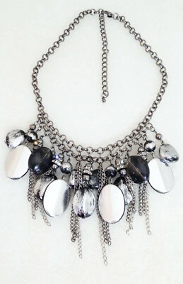 Collar Premier Designs EN LA FRANJA Cristal, Acrílicos, Cuentas Pintadas Foto 1 de 3