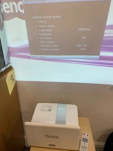 BenQ MW843UST UST Home cinema projector, LOW 2327 Hours, Nice Unit - Picture 1 of 5