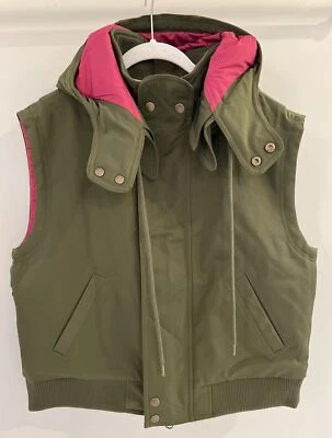 Nuevo con etiquetas Catálogo Sundance Verde Rosa Sin Mangas “Chaleco de Vuelo Inez” Talla M $138 Foto 1 de 4