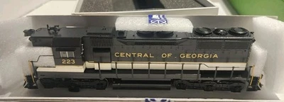 Overland Models HO Scale Brass SD35 Diesel Engine Central Of Georgia #223 - Image 1 of 4