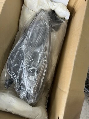 Conjunto de farol regular TYC 20-9752-00 serve 16-21 Mazda CX-3 - Imagem 1 de 2