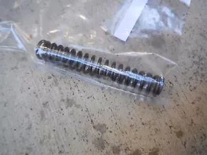 NUEVO muelle para válvula de alivio de presión de aceite Porsche 911 / 930 - Imagen 1 de 2