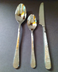 3 NUEVOS CUBIERTOS ROBERT WELCH "SKYE" 18/10... CUCHILLO MANTEQUILLA + 2 CUCHARAS - Imagen 1 de 9
