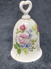 Floral pattern bell to Grandma with love