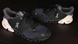 Zapatos para correr On Cloud Cloudflyer para hombre talla 12 - negros/blancos - Imagen 1 de 11