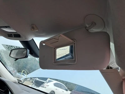Used Right Sun Visor fits: 2018 Chevrolet Cruze w/o illuminated Right Grade A - Изображение 1 из 4