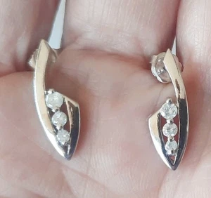 10k And 14K White Gold 6 Diamond Dangle Earrings 2.8 Grs Plus Free Insured Ship! - Picture 1 of 9