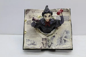 Statua figura libro 7" Hansel & Gretel - decorazione strega in resina, di Ashland - Foto 1 di 6