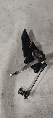 Palanca de cambios lado conductor Kawasaki zzr600 1990-1992 (ZX600D) Foto 1 de 3