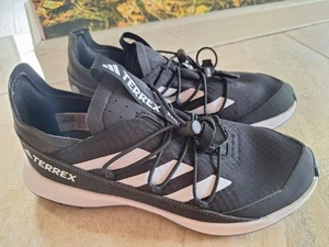 adidas Terrex Schuhe Sportschuhe Turnschuhe Sneaker schwarz weiß Gr. 39/40 NEU - Bild 1 von 1
