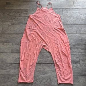 FREE PEOPLE DAMEN LARGE JUMPSUIT HOTSHOT BOXY OVERSIZED ANKLE PEACH *LESEN - Bild 1 von 12