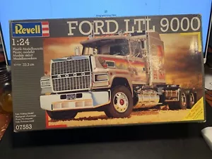 REVELL FORD LTL 9000 TRACTOR - Picture 1 of 2