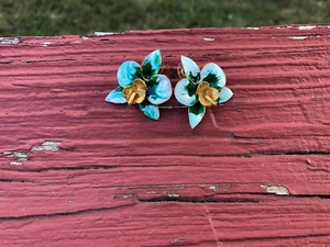 14 Karat Gold Plated Green Flower Earrings for Women - Elegant Stud Jewelry Gift - Picture 1 of 5