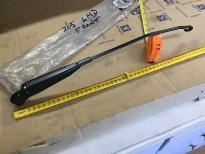 brazo limpiaparabrisas volante izquierdo peugeot 205 gti artículo original 642945 se adapta a izquierda o derecha Foto 1 de 4