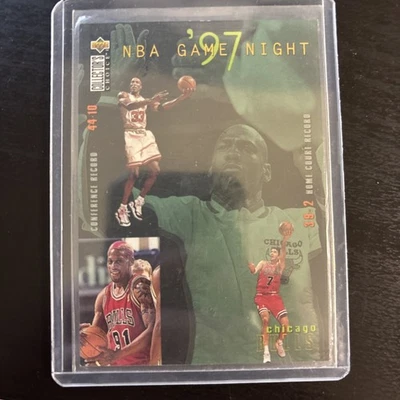 1997-98 Upper Deck - NBA Game Night Michael Jordan, D Rodman, S Pippen #159 Foto 1 de 2