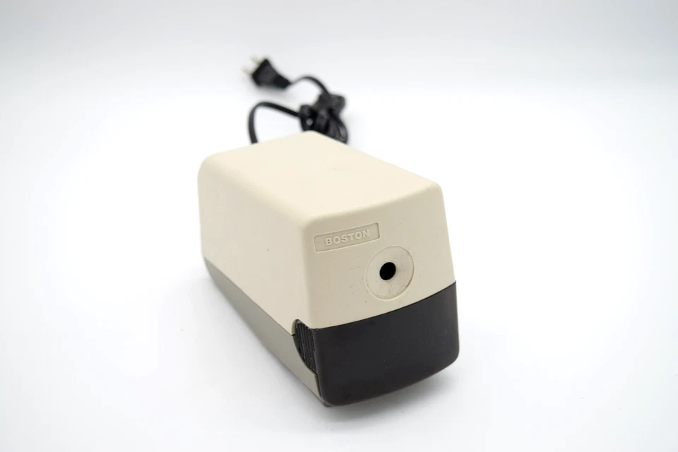 Afiador de lápis elétrico vintage BOSTON modelo 19 fabricado nos EUA testado e funcionando - Imagem 1 de 4