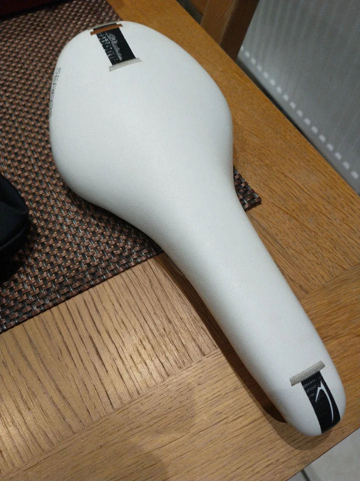 Serfas Vistoso Long Bike Saddle Endurance Gravel Comfortable - Image 1 of 1